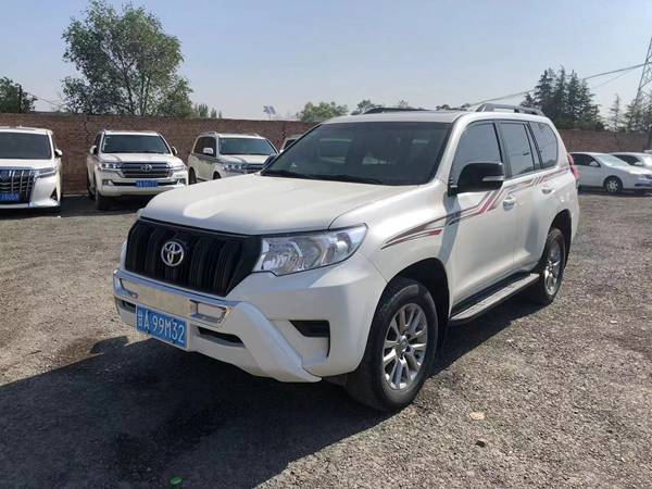 兰州鑫旺盈租车